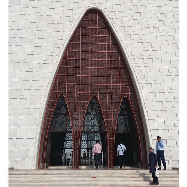 �ͻ�˹̹����Ĺ